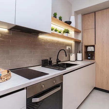 My * كاستوريا